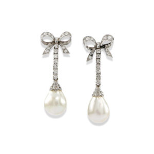 Bow-Designed Pearl Earrings