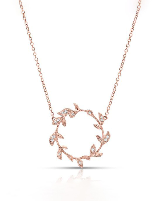 Timeless Gold Chain with Circular Pendant