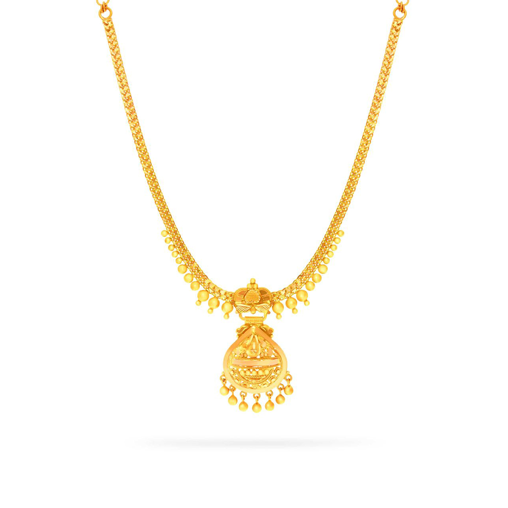 Luxurious  Gold Chain with Pendant