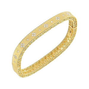 Elegant Gold Bangle