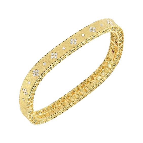 Elegant Gold Bangle