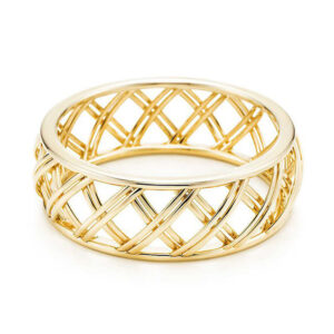 Elegant Gold Bangle